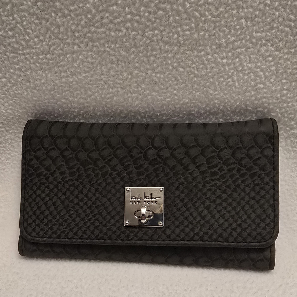 Nicole Miller Black And Brown Wallet